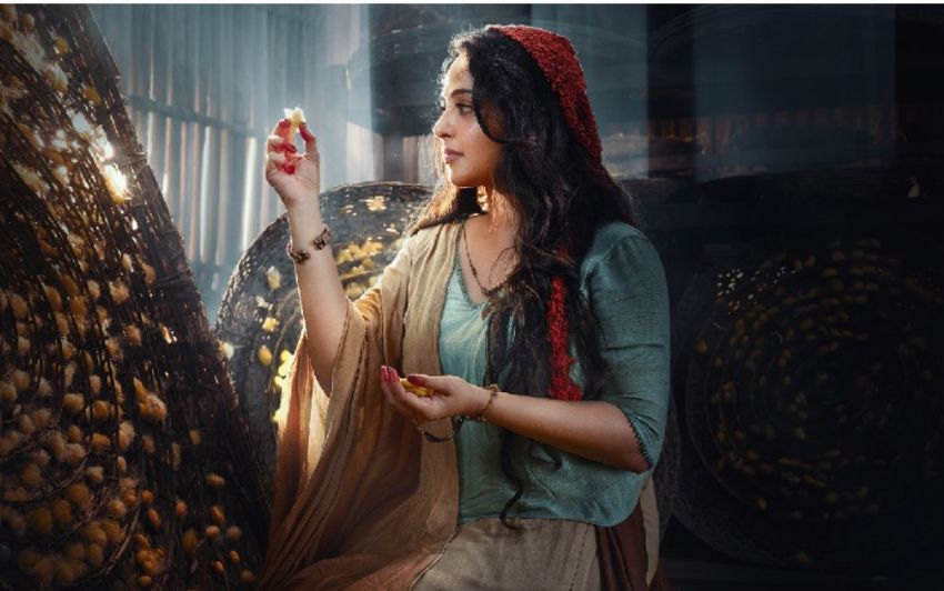 Anushka Shetty’s Stunning First Look as Nila in Kathanar – The Wild Sorcerer