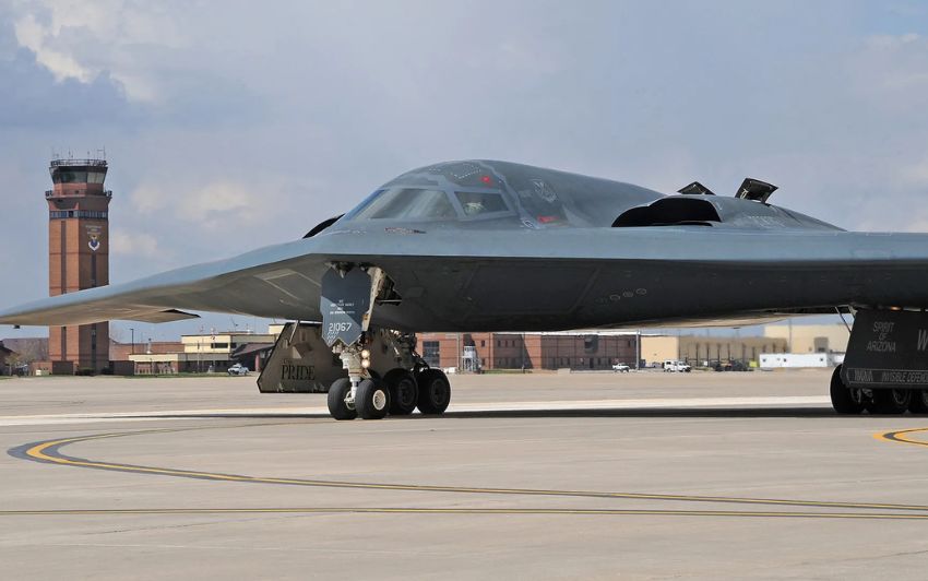 బీ-2 బాంబర్లు సురక్షితంగా తిరిగి వచ్చాయని వైట్‌హౌస్ వీడియో విడుదల చేసింది