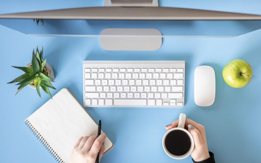 బ్యూరో ఆఫ్ లేబర్ స్టాటిస్టిక్స్: రాబోయే పదేళ్లలో ఉద్యోగ రంగంలో భారీ మార్పులు – ఏ ఉద్యోగాలు నిలిచిపోతాయి, ఏవీ మరలిపోతాయి?