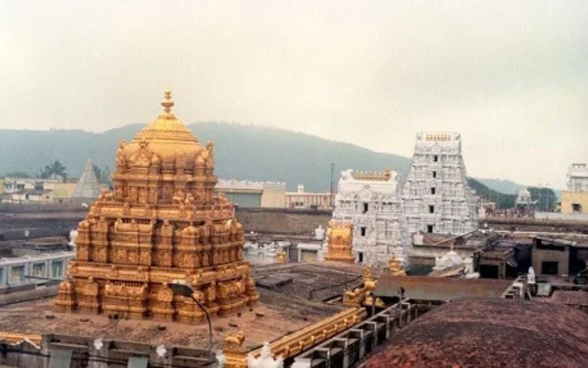 Temples Reopen After Lunar Eclipse