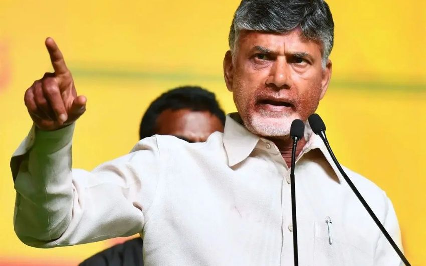 పన్ను వసూళ్లపై ఏపీ సీఎం చంద్రబాబు కీలక వ్యాఖ్యలు: వేధింపులు వద్దని స్పష్టం