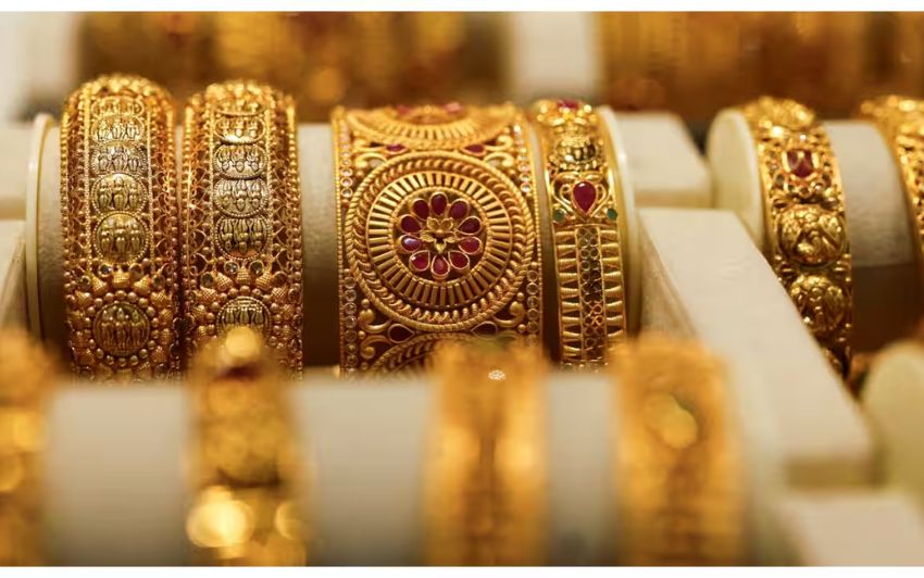 Gold and Silver Prices Drop as Stronger US Dollar Hits Global Demand