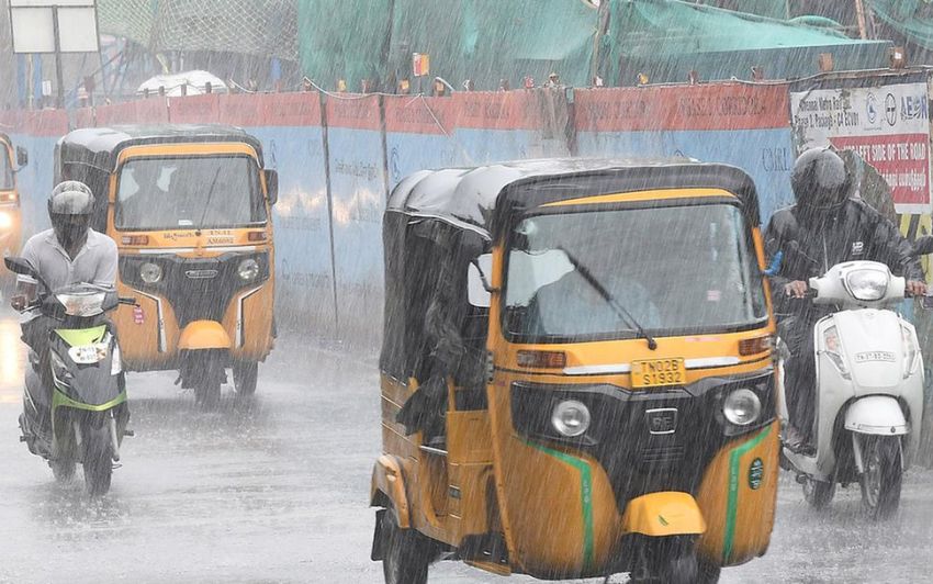 IMD Sounds Red Alert: Heavy Rain Forecast in Eight TN Districts