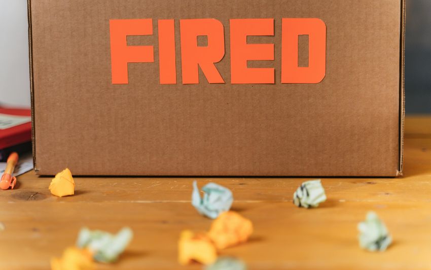 8 Warning Signs Your Job May Be at Risk..!