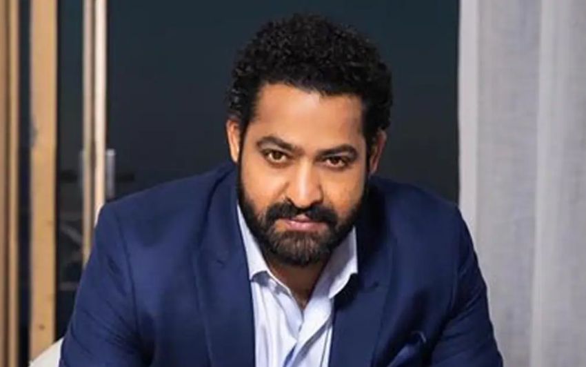 నొప్పిని భరిస్తూనే సెట్స్‌లోకి ఎన్టీఆర్ | నిర్మాత కోసం షూటింగ్‌కు హాజరు