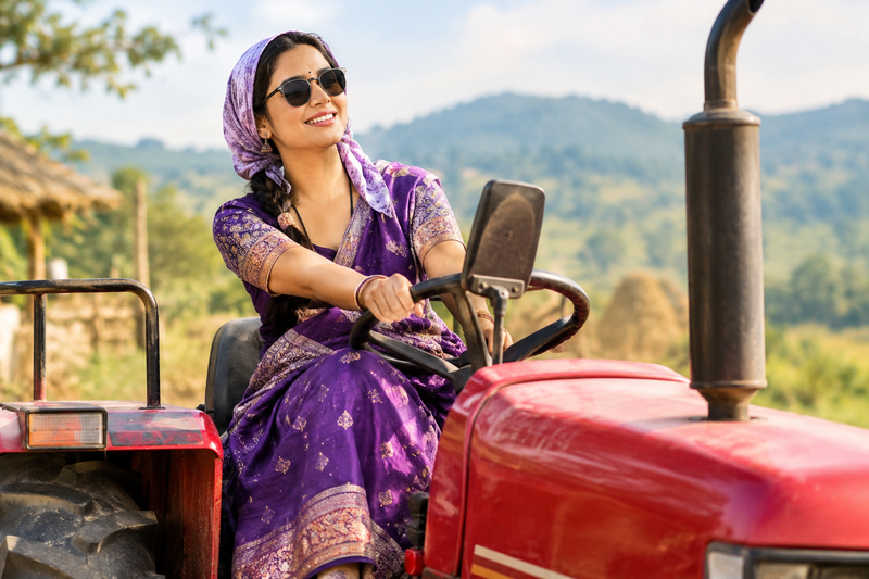 Keerthy Suresh Drives a Tractor in January 12 Vidudala First Look