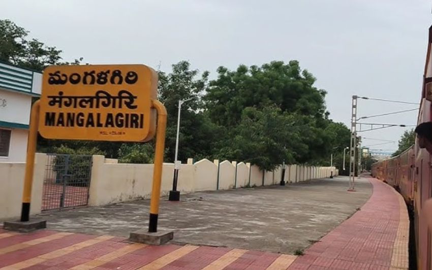 Pemmasani Chandrasekhar Announces Rs.112 Crore Rail Over Bridge Project at Mangalagiri