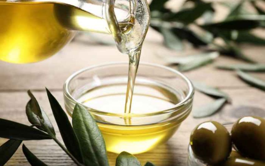Is It Safe to Consume Olive Oil Daily? Here's What You Should Know