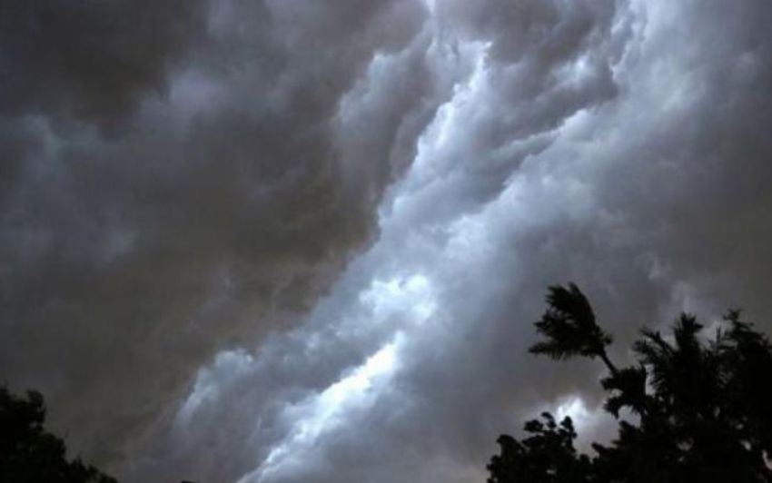 Sudden Rain in Hyderabad Causes Waterlogging on Roads