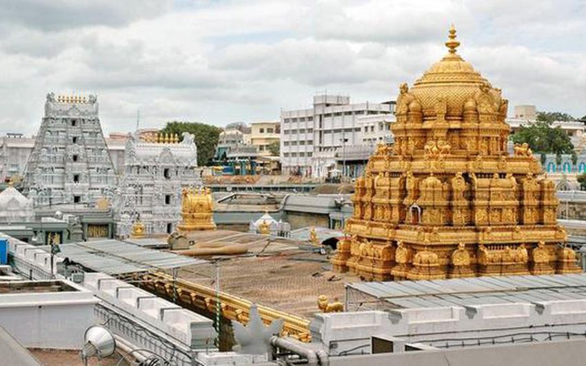 TTD: శ్రీవారి భక్తులకు అలర్ట్ – అంగప్రదక్షిణ టోకెన్లపై కీలక నిర్ణయం